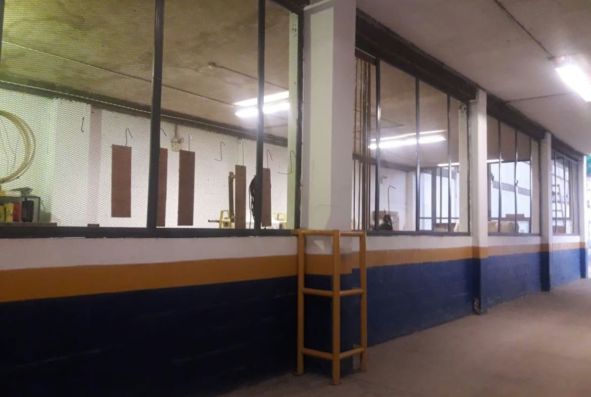 SE ALQUILAN GALPONES SE LA ZONA IND. LOS MONTONES - 4