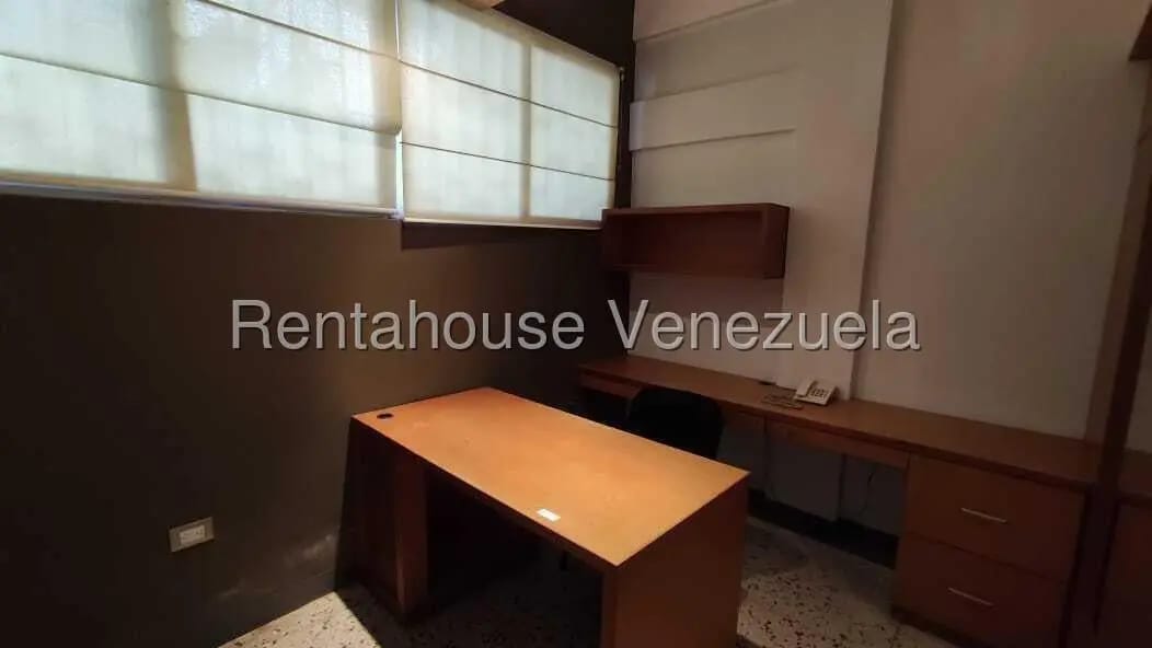Comercial (Oficina) en Alquiler en San Martin, Zulia - 16