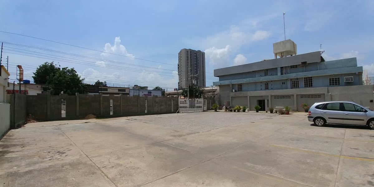 Comercial (Edificio) en Venta en 5 de Julio, Zulia - 11