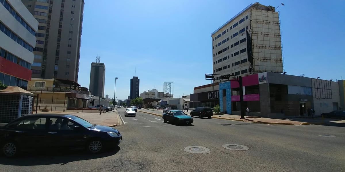 Comercial (Edificio) en Venta en 5 de Julio, Zulia - 16