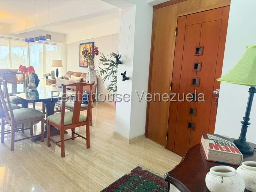 Apartamento (1 Nivel) en Venta en El Hatillo, Distrito Metropolitano - 2