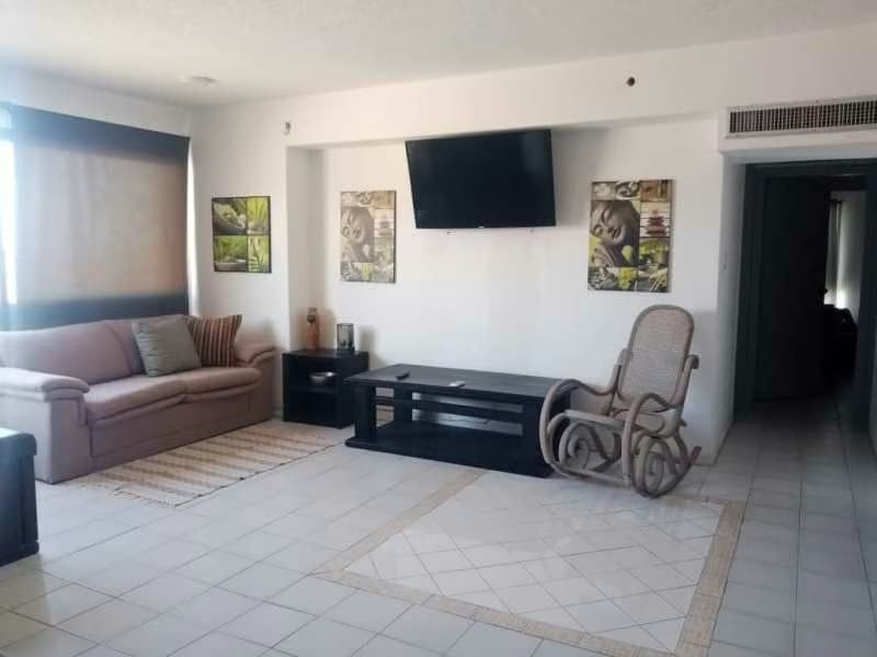 Apartamento en Av. Bolívar - 10