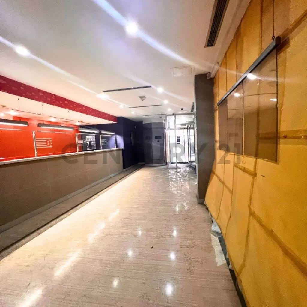 Local en Venta La Candelaria: Donde el capital no espera por la rentabilidad - 2
