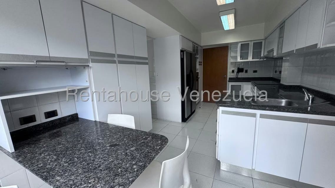 Apartamento (1 Nivel) en Alquiler en Campo Alegre, Distrito Metropolitano - 18