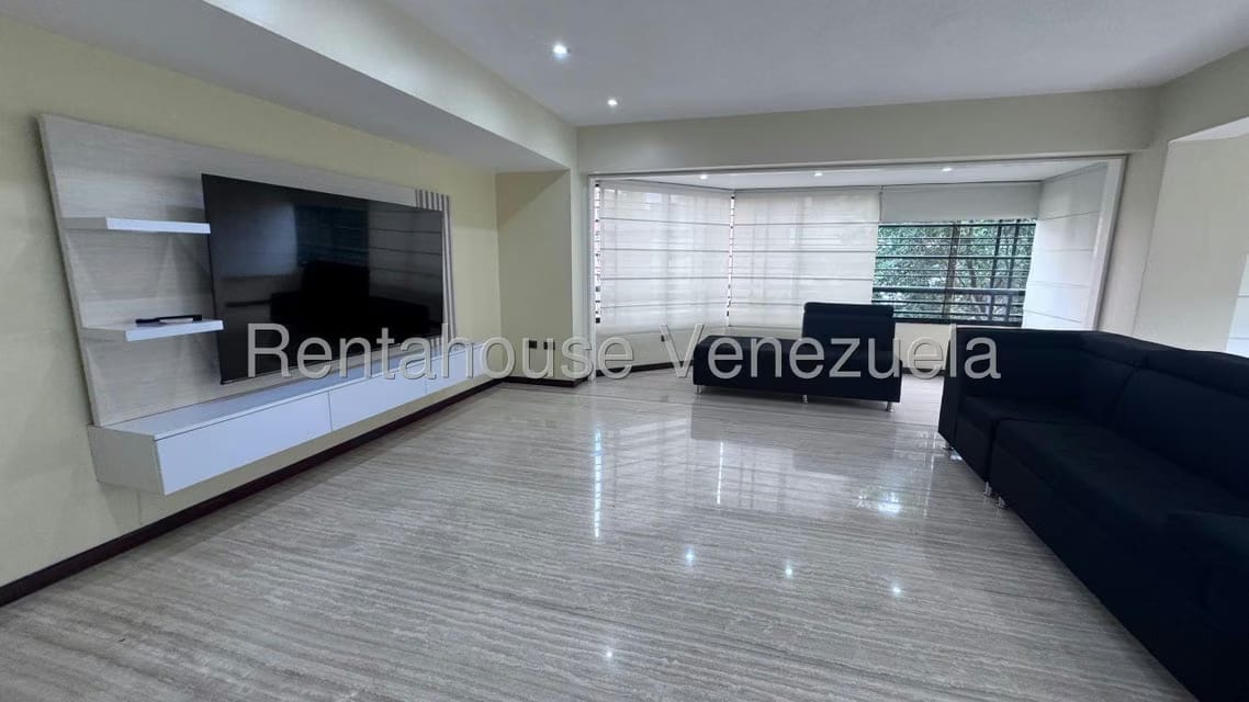 Apartamento (1 Nivel) en Alquiler en Campo Alegre, Distrito Metropolitano - 4