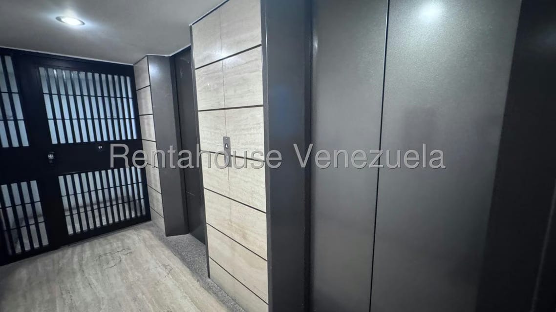 Apartamento (1 Nivel) en Alquiler en Campo Alegre, Distrito Metropolitano - 44