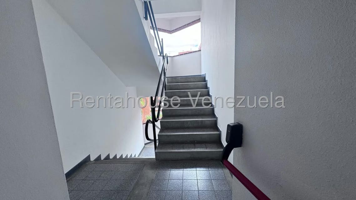 Apartamento (1 Nivel) en Alquiler en Campo Alegre, Distrito Metropolitano - 45