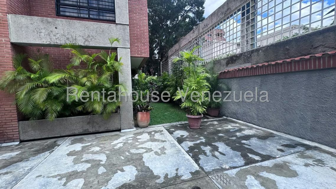 Apartamento (1 Nivel) en Alquiler en Campo Alegre, Distrito Metropolitano - 46