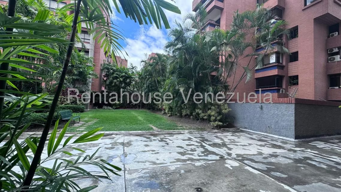 Apartamento (1 Nivel) en Alquiler en Campo Alegre, Distrito Metropolitano - 47