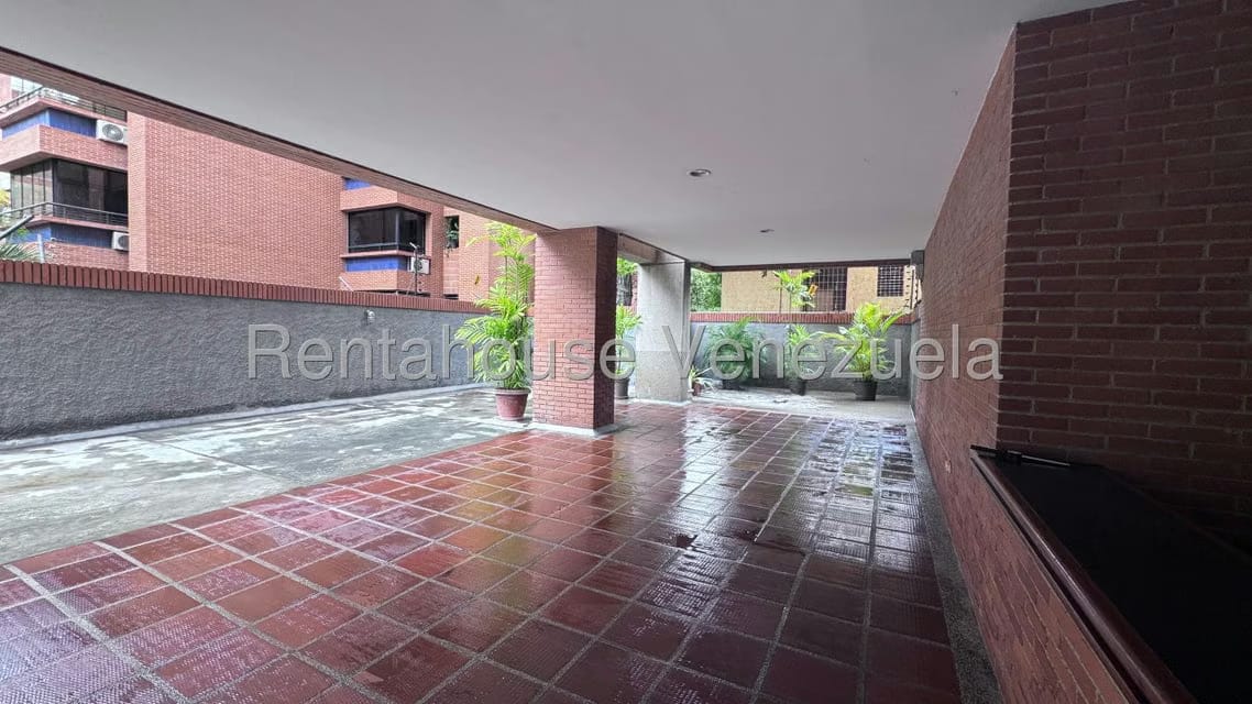 Apartamento (1 Nivel) en Alquiler en Campo Alegre, Distrito Metropolitano - 49