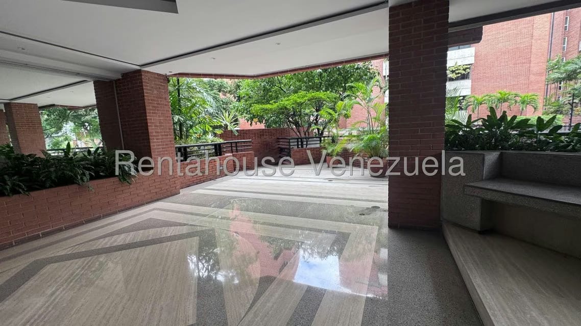 Apartamento (1 Nivel) en Alquiler en Campo Alegre, Distrito Metropolitano - 53