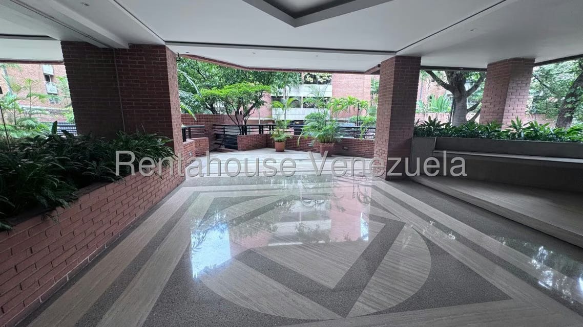 Apartamento (1 Nivel) en Alquiler en Campo Alegre, Distrito Metropolitano - 55
