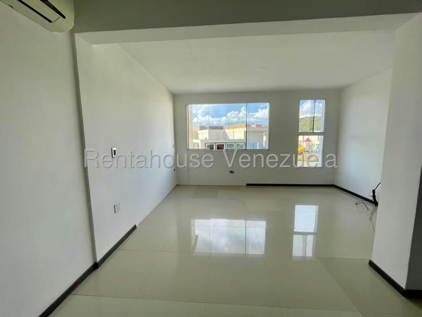 Casa (1 Nivel) en Venta en Ciudad Roca, Lara - 21