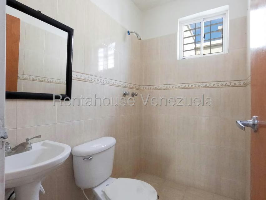 Casa (1 Nivel) en Venta en Ciudad Roca, Lara - 27