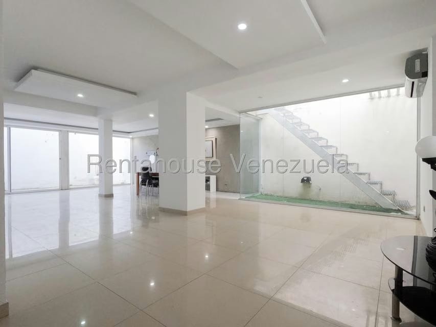 Casa (1 Nivel) en Venta en Ciudad Roca, Lara - 4
