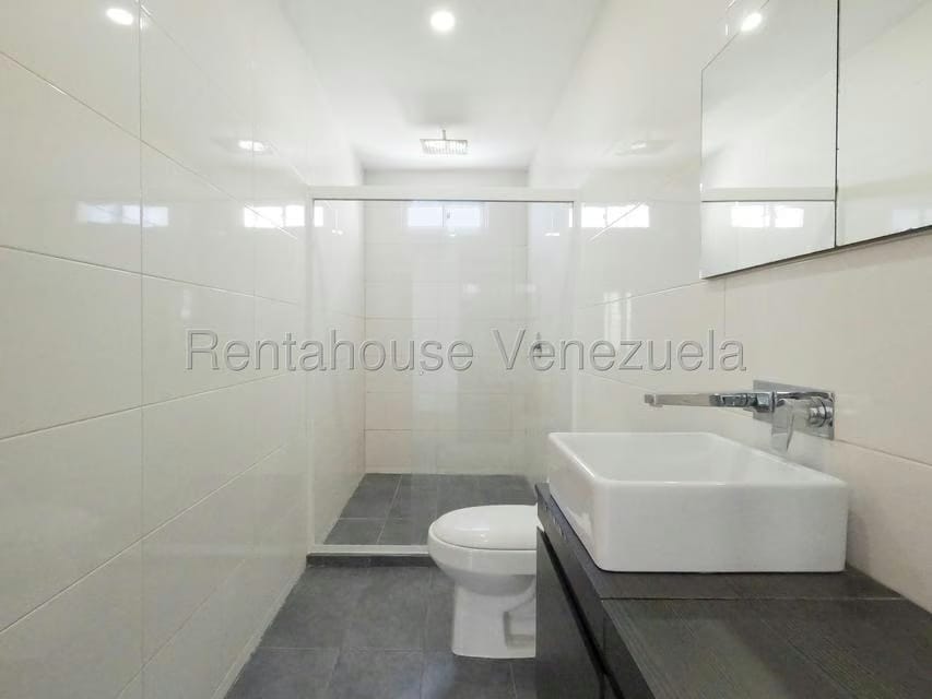 Casa (1 Nivel) en Venta en Ciudad Roca, Lara - 32