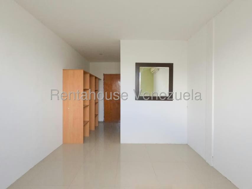 Casa (1 Nivel) en Venta en Ciudad Roca, Lara - 39
