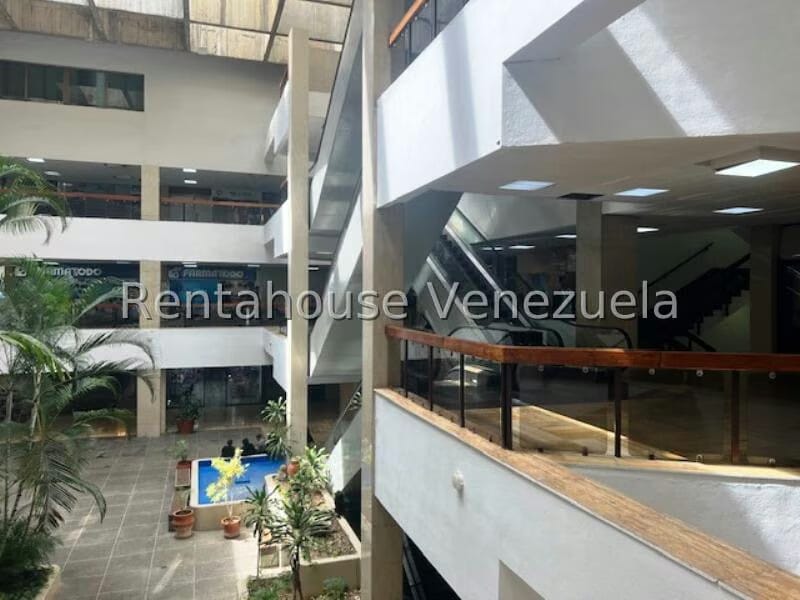 Comercial (Local Comercial) en Alquiler en Prados del Este, Distrito Metropolitano - 3