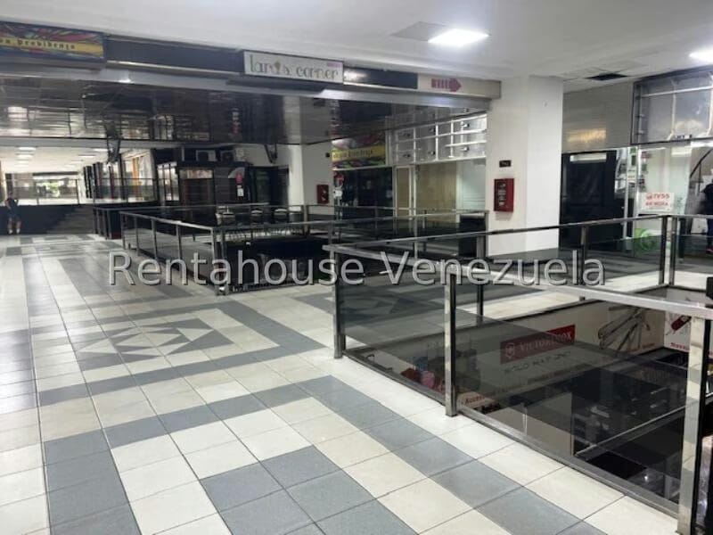 Comercial (Local Comercial) en Alquiler en Prados del Este, Distrito Metropolitano - 7