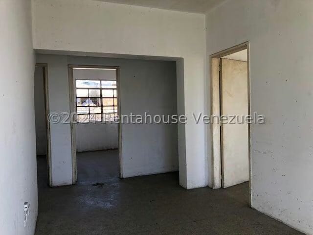 Comercial (Local Comercial) en Alquiler en La Candelaria, Carabobo - 25