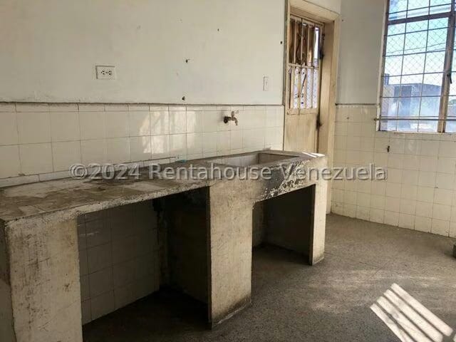 Comercial (Local Comercial) en Alquiler en La Candelaria, Carabobo - 5