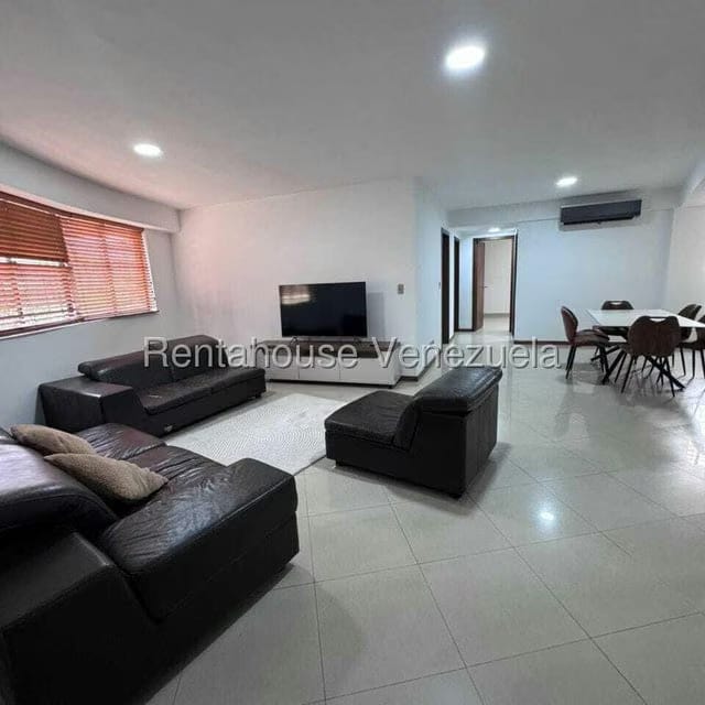 Apartamento (1 Nivel) en Alquiler en Palma Real, Carabobo - 4