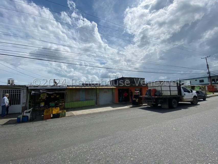 Comercial (Local Comercial) en Venta en La Goajira, Portuguesa - 5