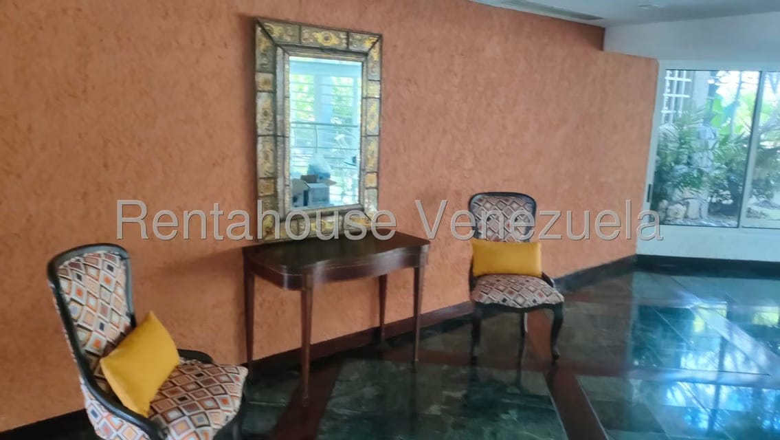 Apartamento (1 Nivel) en Alquiler en Altamira, Distrito Metropolitano - 16