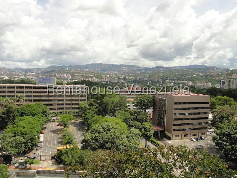 Comercial (Oficina) en Alquiler en Los Palos Grandes, Distrito Metropolitano - 2
