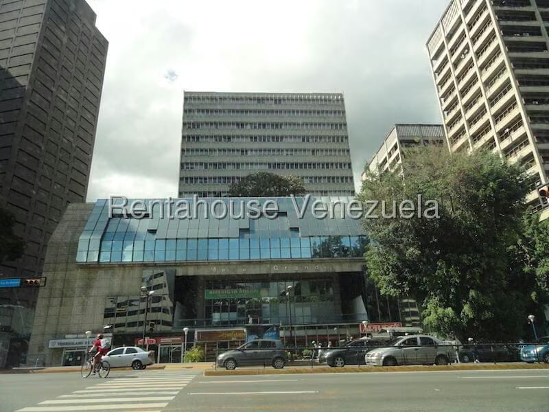 Comercial (Oficina) en Alquiler en Los Palos Grandes, Distrito Metropolitano - 28