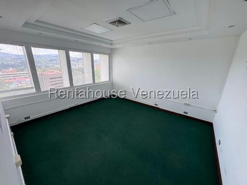Comercial (Oficina) en Alquiler en Los Palos Grandes, Distrito Metropolitano - 10