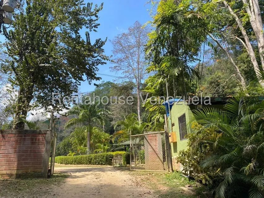 Terreno (Comercial) en Venta en El Hatillo, Distrito Metropolitano - 2