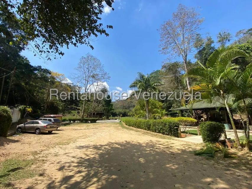Terreno (Comercial) en Venta en El Hatillo, Distrito Metropolitano - 3