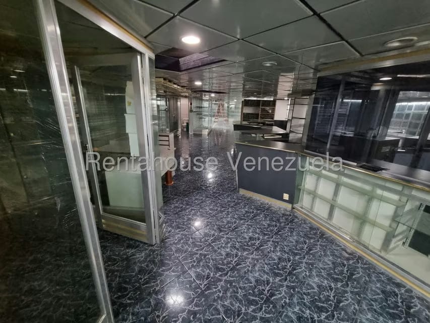 Comercial (Local Comercial) en Alquiler en Parroquia La Candelaria, Distrito Metropolitano - 12