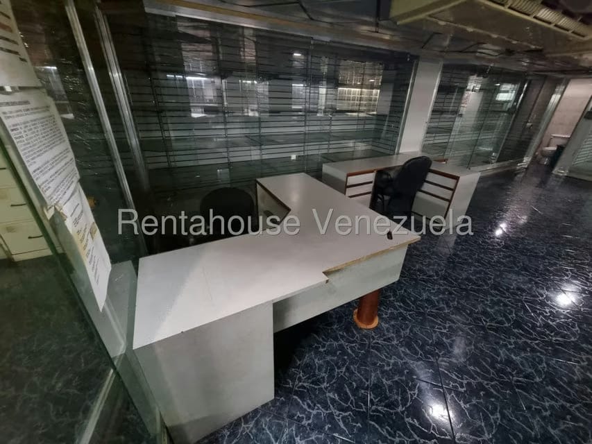 Comercial (Local Comercial) en Alquiler en Parroquia La Candelaria, Distrito Metropolitano - 14