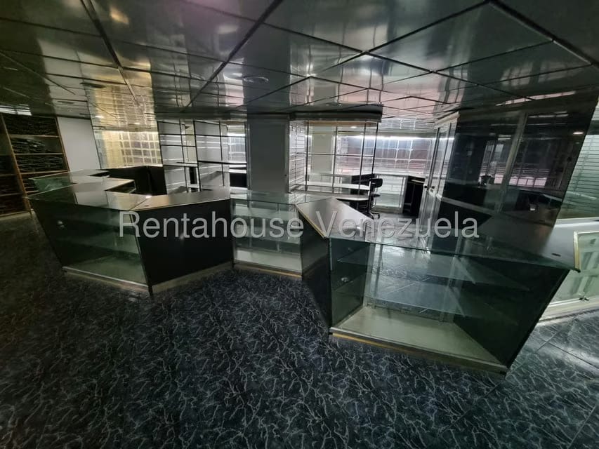 Comercial (Local Comercial) en Alquiler en Parroquia La Candelaria, Distrito Metropolitano - 15