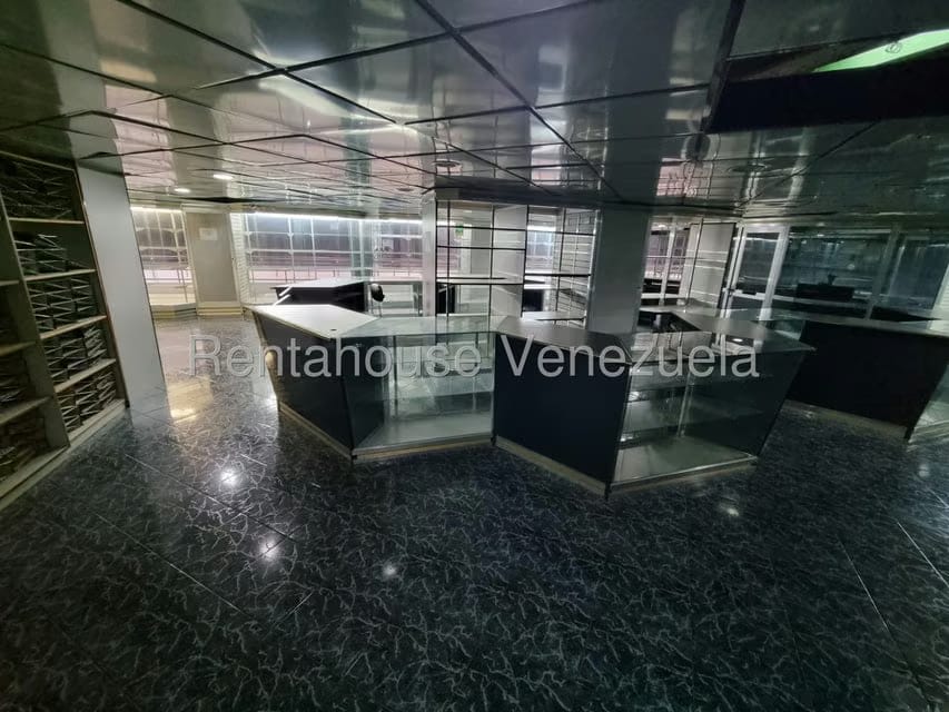 Comercial (Local Comercial) en Alquiler en Parroquia La Candelaria, Distrito Metropolitano - 16