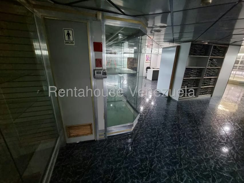 Comercial (Local Comercial) en Alquiler en Parroquia La Candelaria, Distrito Metropolitano - 19