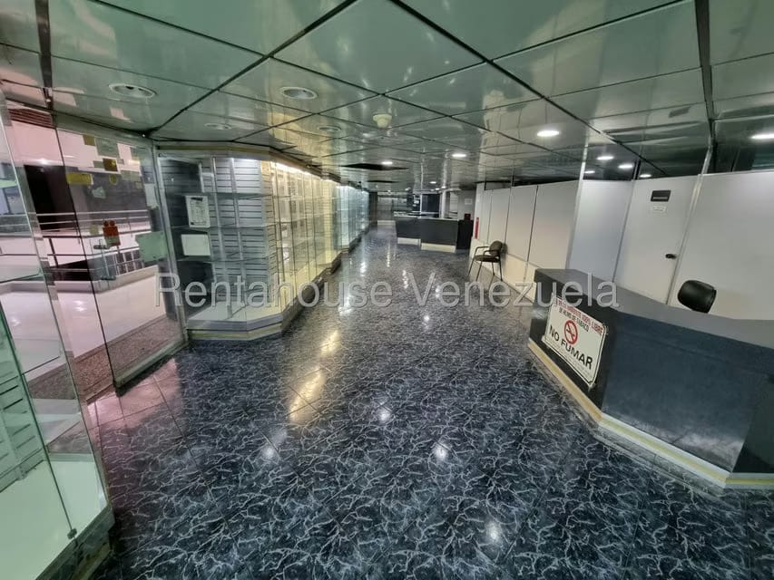 Comercial (Local Comercial) en Alquiler en Parroquia La Candelaria, Distrito Metropolitano - 5