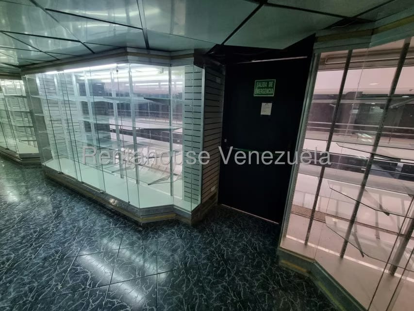 Comercial (Local Comercial) en Alquiler en Parroquia La Candelaria, Distrito Metropolitano - 10