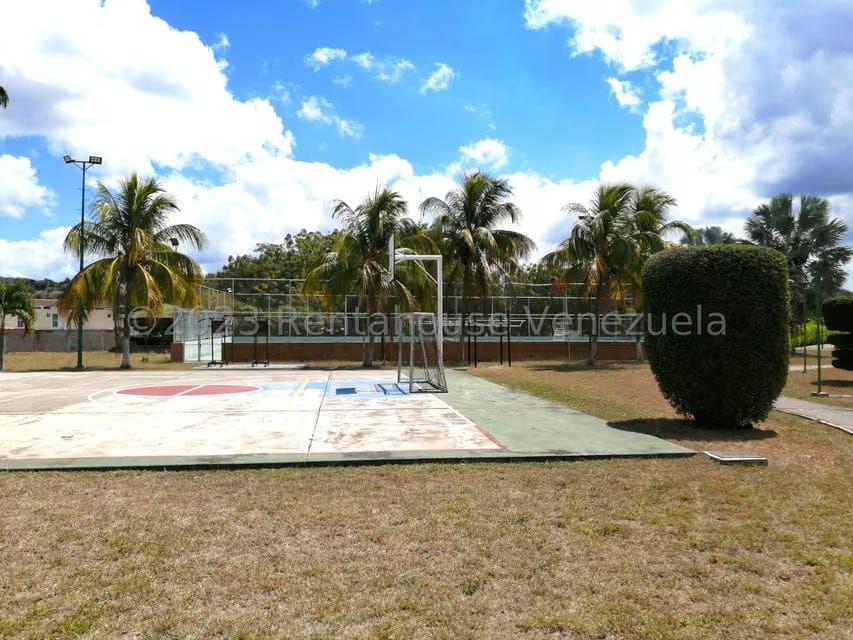 Casa (Multipes Niveles) en Venta en Zona Este, Lara - 41