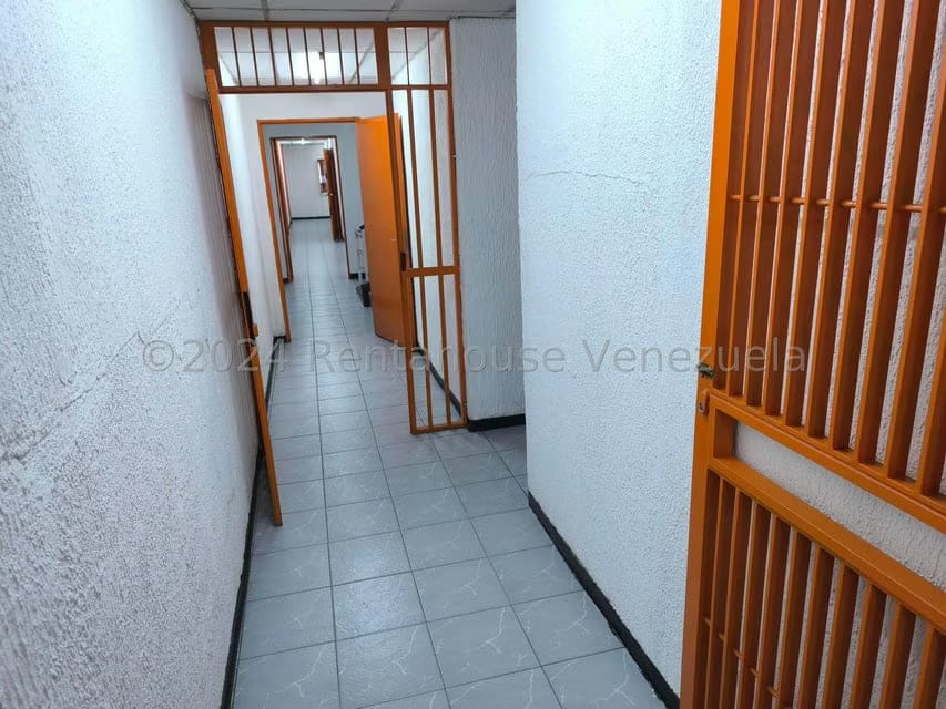 Comercial (Oficina) en Alquiler en Parroquia La Candelaria, Distrito Metropolitano - 11