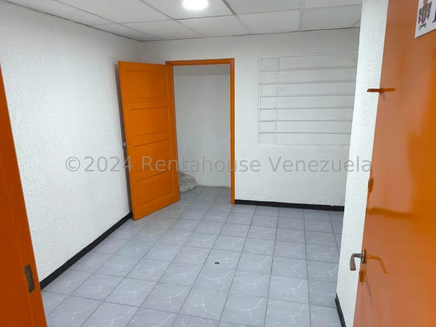 Comercial (Oficina) en Alquiler en Parroquia La Candelaria, Distrito Metropolitano - 9
