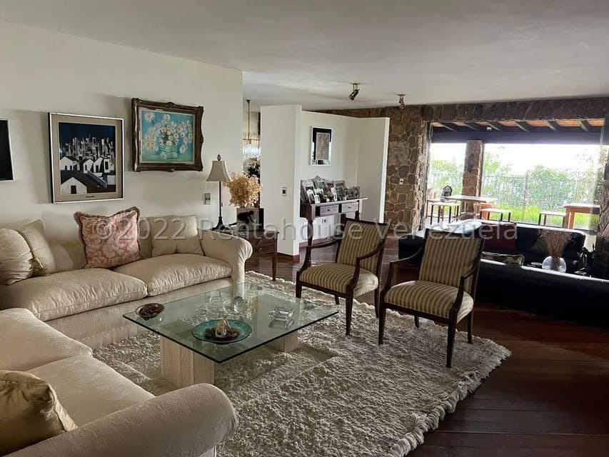 Casa (Multipes Niveles) en Venta en La Lagunita Country Club, Distrito Metropolitano - 75
