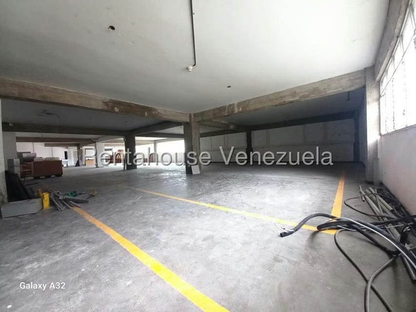 Comercial (Galpon - Deposito) en Alquiler en La Urbina, Distrito Metropolitano - 11
