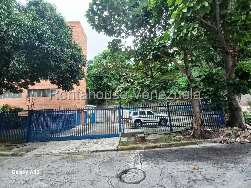 Comercial (Galpon - Deposito) en Alquiler en La Urbina, Distrito Metropolitano - 4