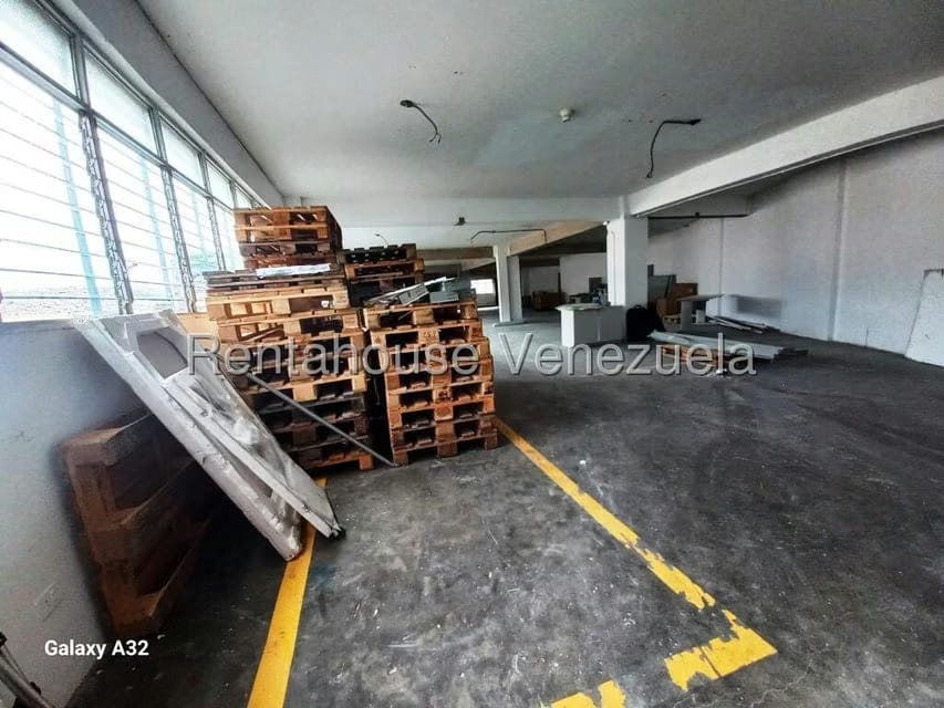 Comercial (Galpon - Deposito) en Alquiler en La Urbina, Distrito Metropolitano - 9