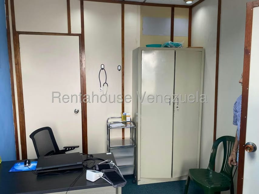 Comercial (Oficina) en Venta en Parroquia La Candelaria, Distrito Metropolitano - 16