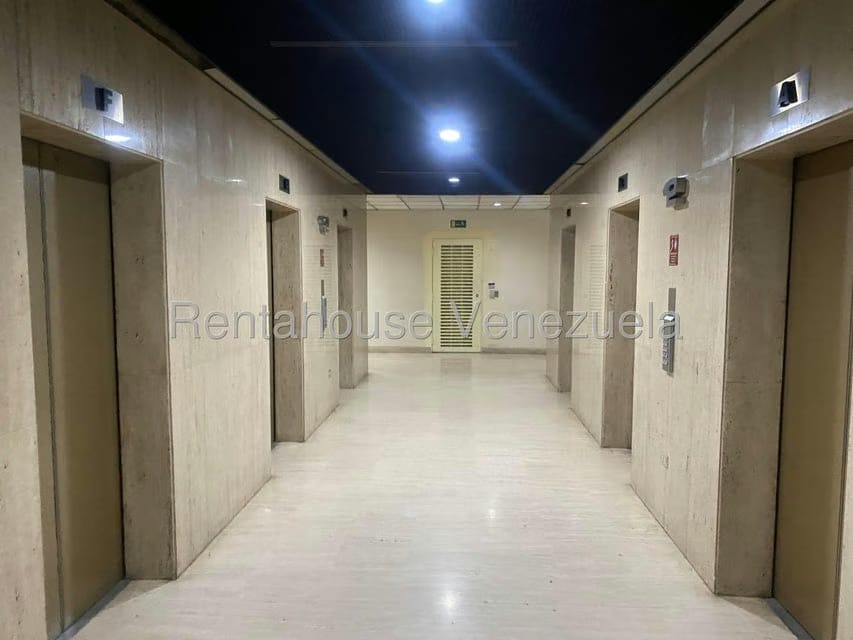Comercial (Oficina) en Venta en Parroquia La Candelaria, Distrito Metropolitano - 3