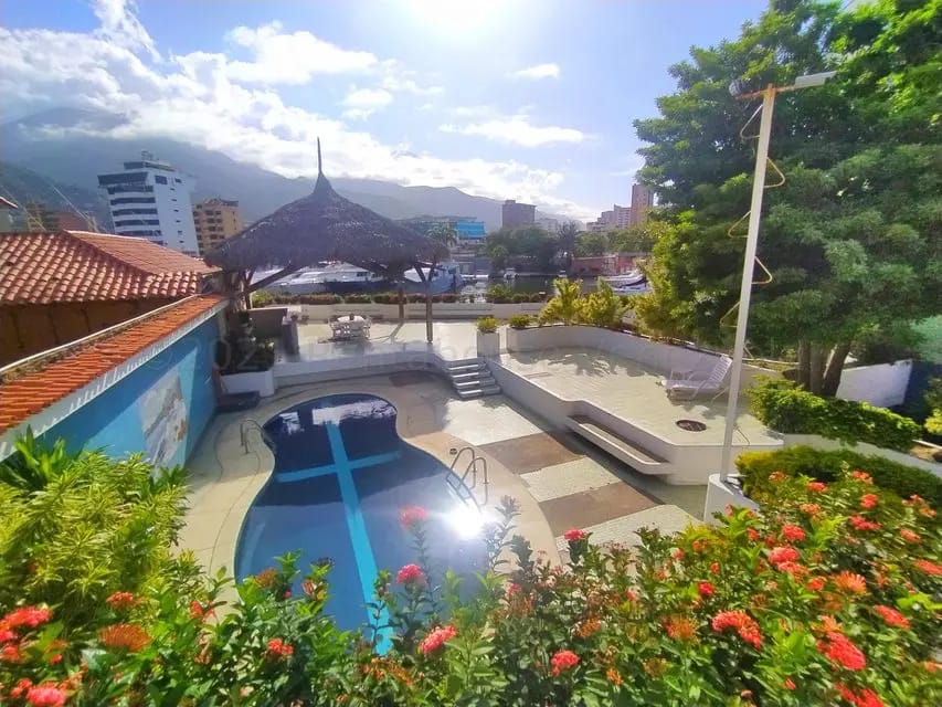 Casa (Multipes Niveles) en Venta en Caribe, Vargas - 29